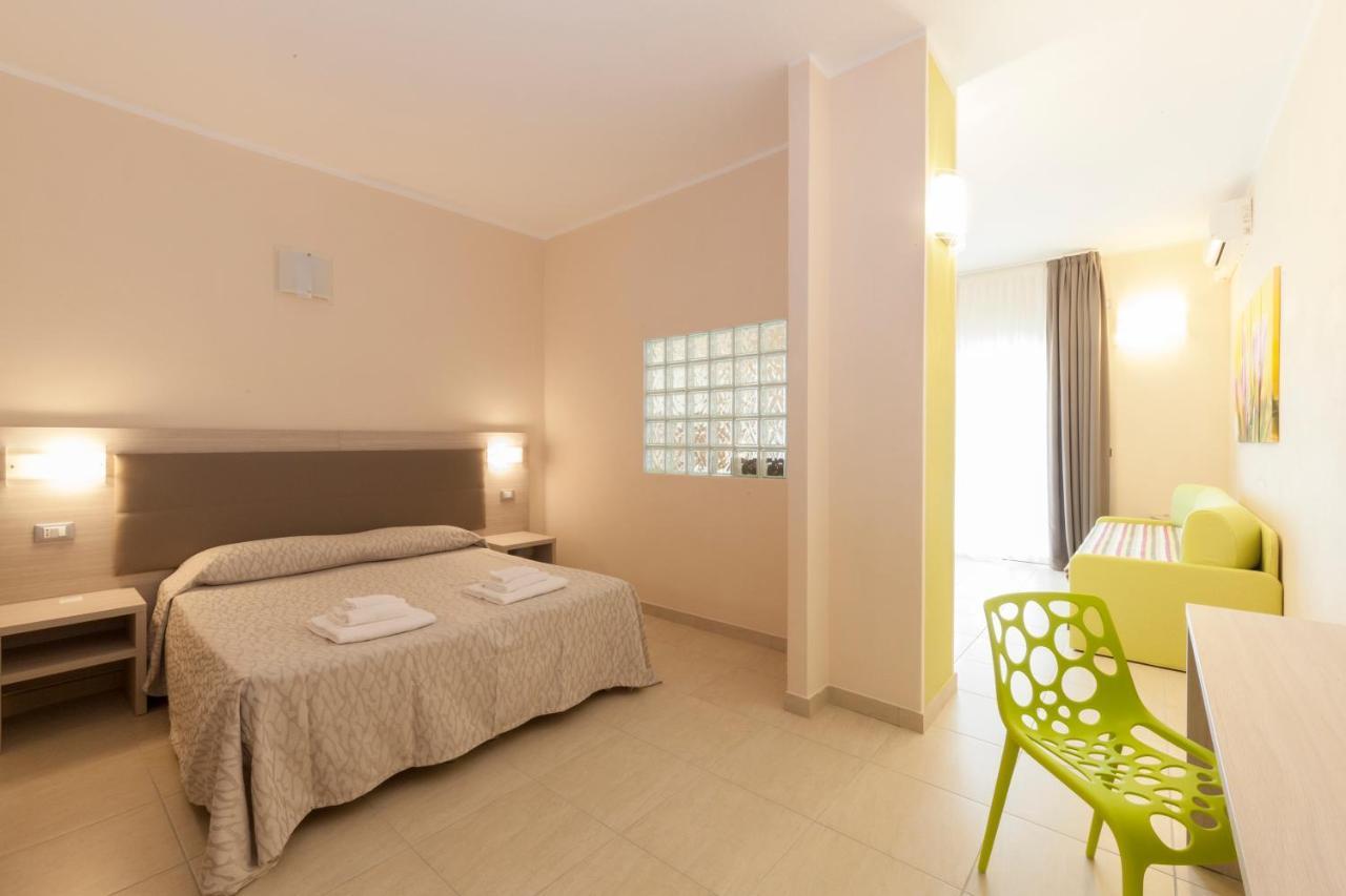 Diano Sporting Apartments Диано-Марина Экстерьер фото