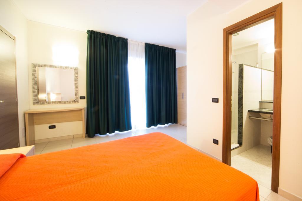 Diano Sporting Apartments Диано-Марина Экстерьер фото